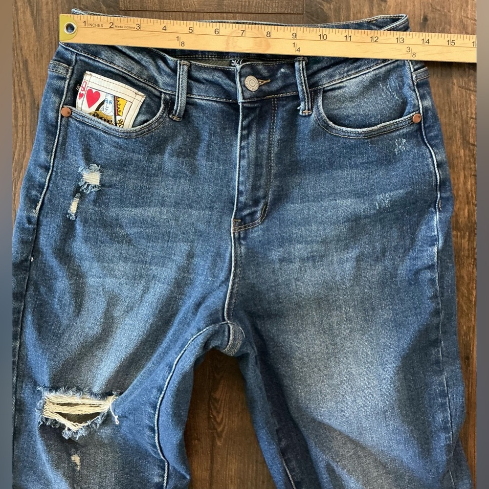 Judy Blue Women’s Boyfriend Fit Queen of Hearts Jeans (Size 5/27) - Picture 9 of 11